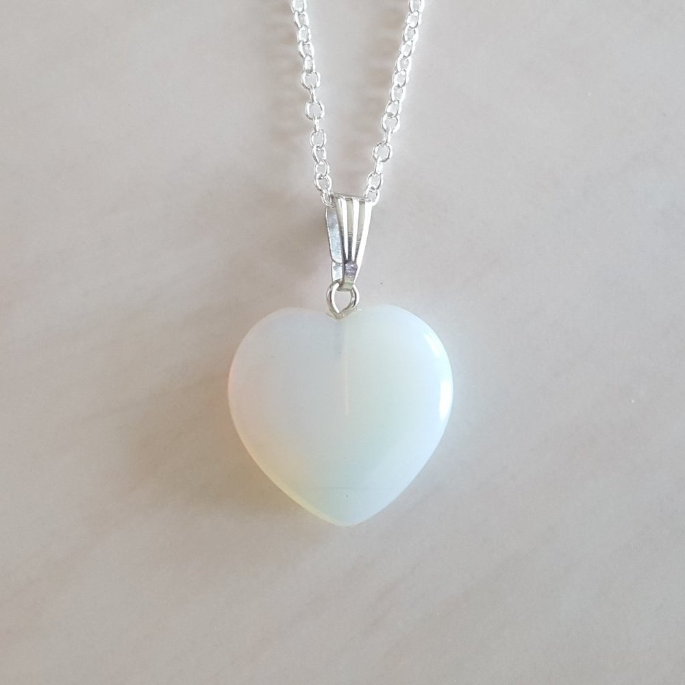 NWOT Sterling Silver Opalite Heart Necklace